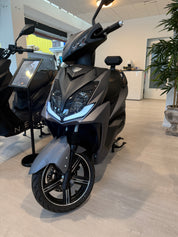 Futura Elektroroller von Galax E Motors